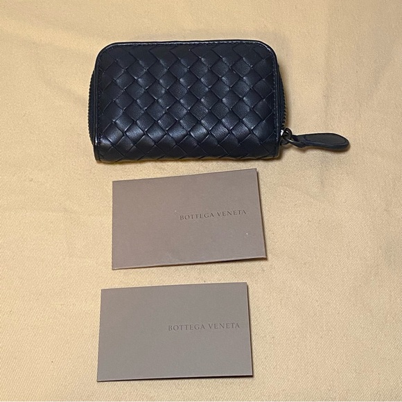 Bottega Veneta Zipped Card Case - Picture 2 of 15